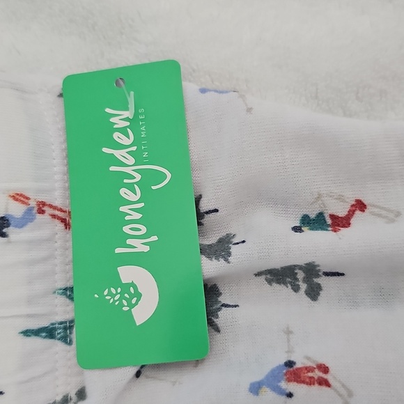 NWT Honeydew Star Seeker Brushed Jersey Pajamas w Fa la la, Trees, Skiers. Large - Picture 13 of 13
